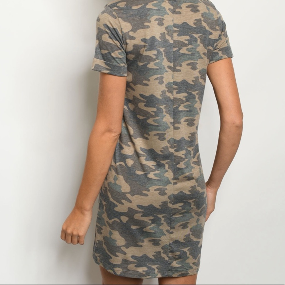 NWT Casual & Cute Camo Short Sleeve Dress - Picture 2 of 5